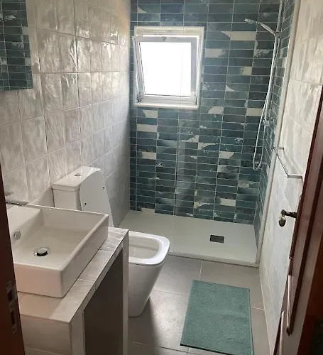 Vilarinhos, Garagem Ac Prestige For Casa de Férias Sao Romao (Faro)
