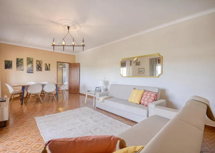 3 Quartos, Bbq, Ac, Garagem, Prestige For