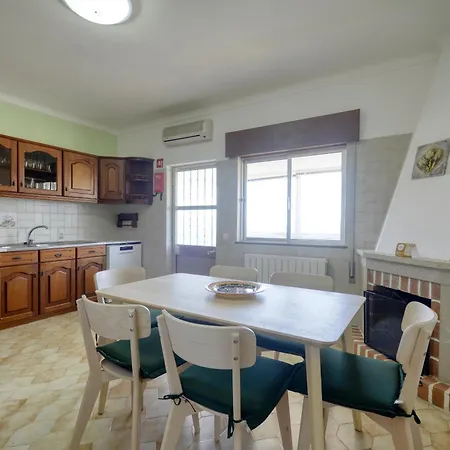 Holiday home 3 Quartos, Bbq, Ac, Garagem, Prestige For