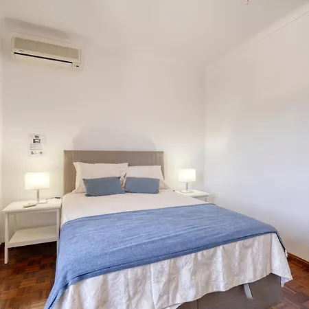 Holiday home 3 Quartos, Bbq, Ac, Garagem, Prestige For *