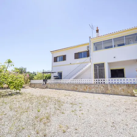 3 Quartos, Bbq, Ac, Garagem, Prestige For Semesterbostad