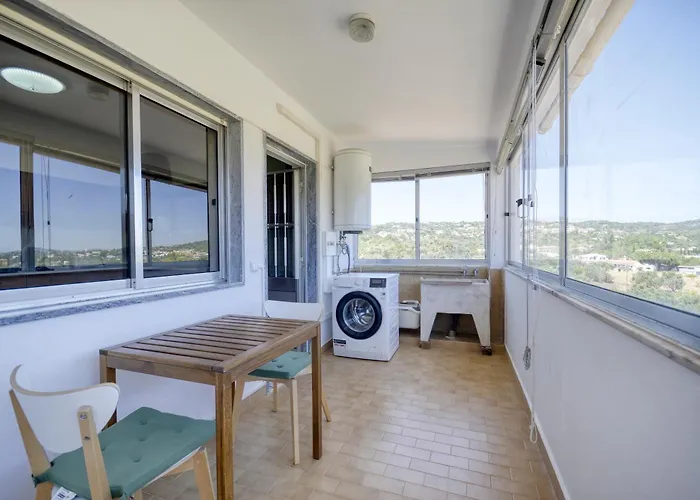 Vilarinhos, Garagem Ac Prestige For Semesterbostad Sao Romao (Faro)